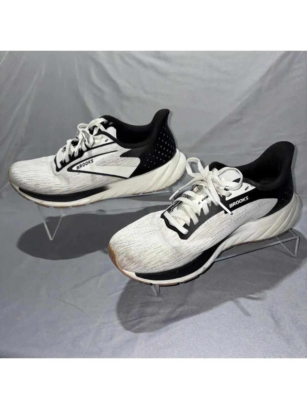 Brooks Anthem 7 Sneaker Men's Size 8.5B 8.5 B White Black Running Shoes